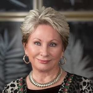 Meet your Posher, Yanell